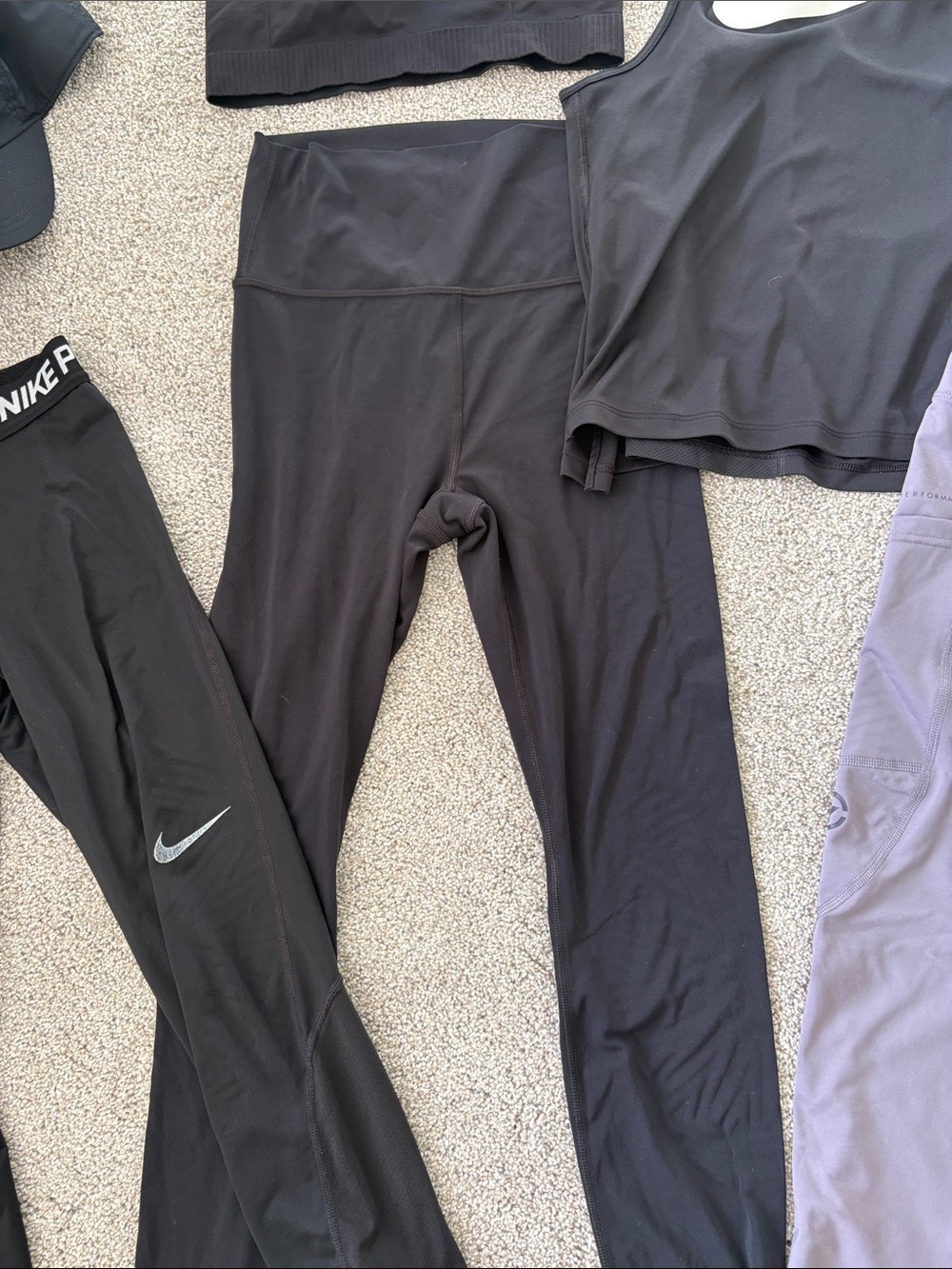 Women’s Small active clothes bundle - Picture 8 of 11
